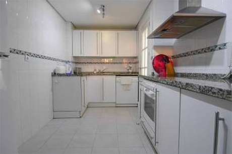 kitchen image cabopino apartment